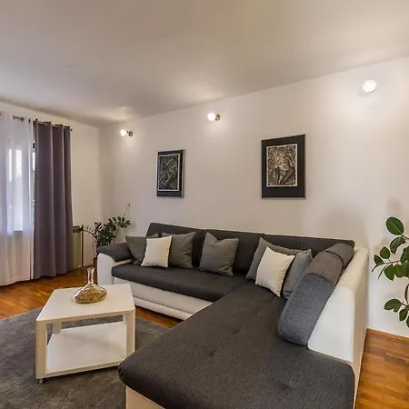 Fuer 4 Personen Ca 85 Qm In Banjole, Istrien Istrische Riviera Apartment